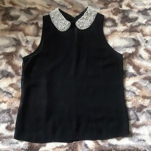 Dizzylizzy Black top with pearl collar